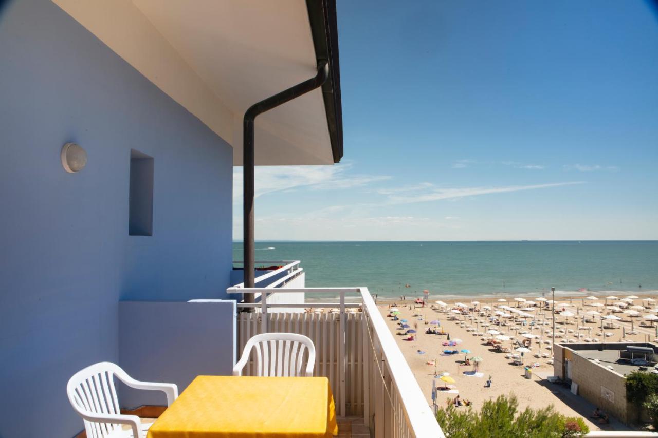 Hotel Pelikan Lignano Sabbiadoro Exterior foto