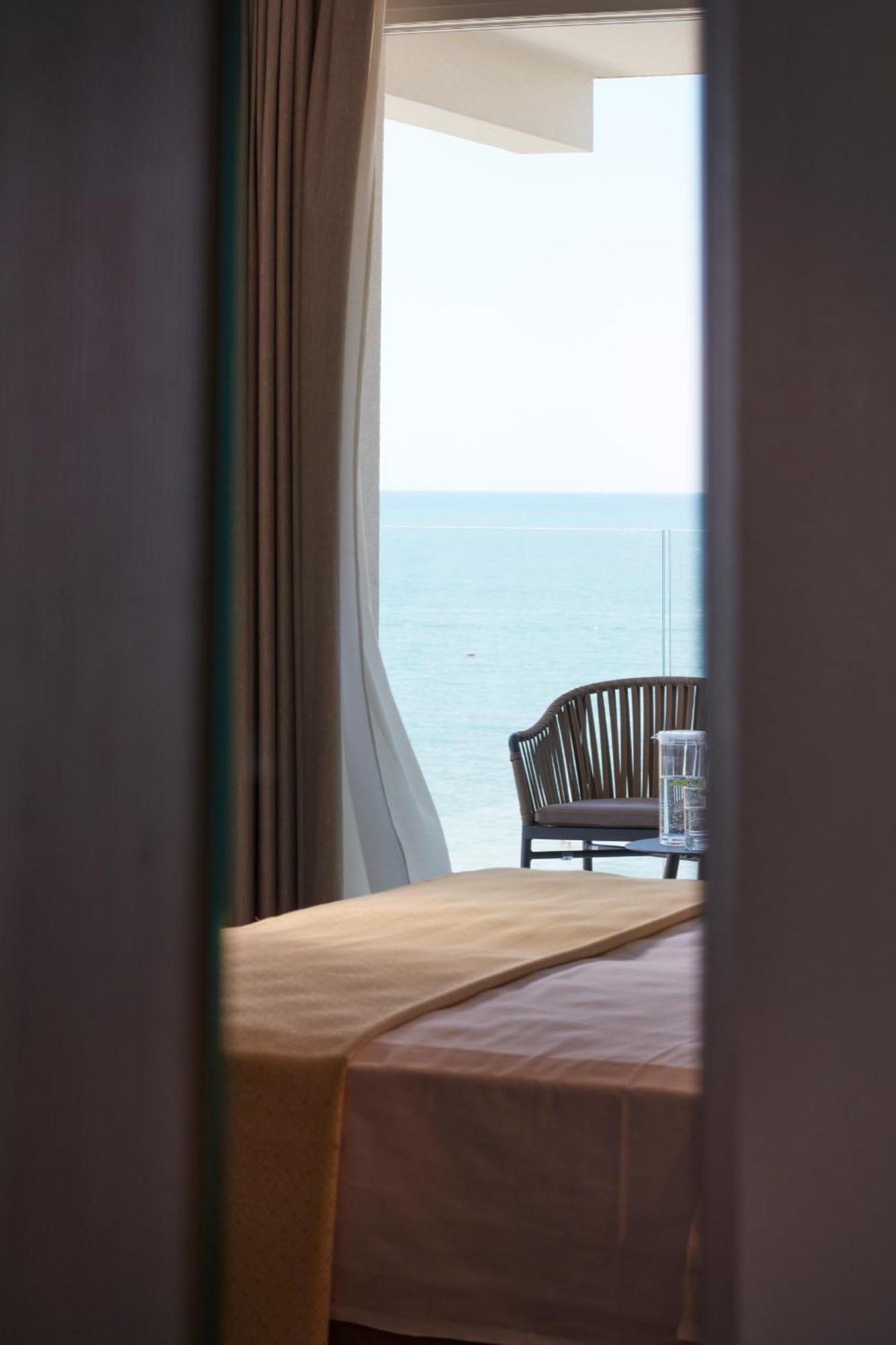 Hotel Pelikan Lignano Sabbiadoro Exterior foto